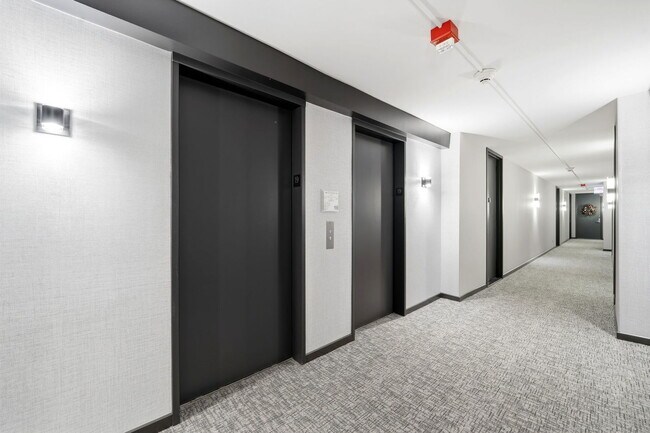 Foto del edificio - 2020 N Lincoln Park W