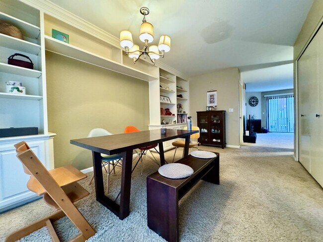 Building Photo - 11093 Firethorne Dr