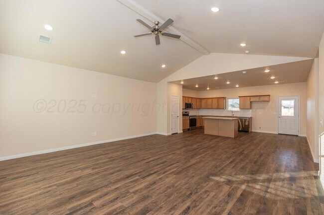 Foto del edificio - 7605 Beck Dr