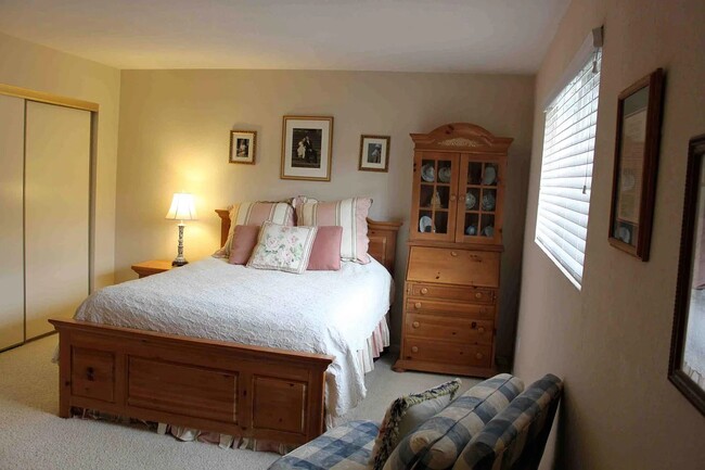 Foto del edificio - 4324 Brookshire Cir