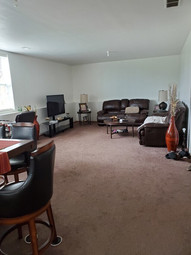 10760 Illinois St, Crown Point, IN 46307 House Rental in Crown Point