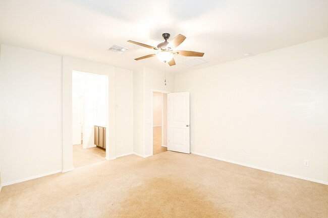 Foto del edificio - 17296 W Molly Ln
