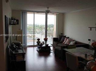 Building Photo - 2665 SW 37th Ave