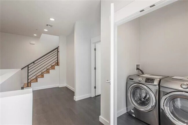 Foto del edificio - 435 NW 12th St