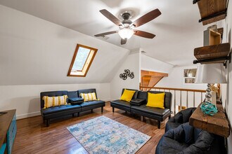 Building Photo - 29 Dean Rd SE