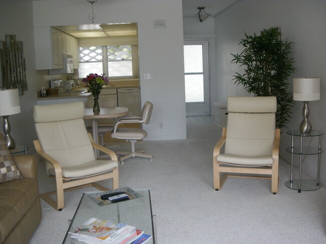 Foto del edificio - 7050 Sunset Way