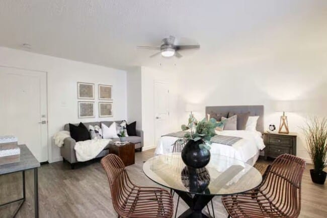 Photo - 1321 E St Apartment