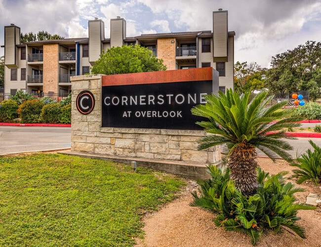 Building Photo - Cornerstone At Overlook
