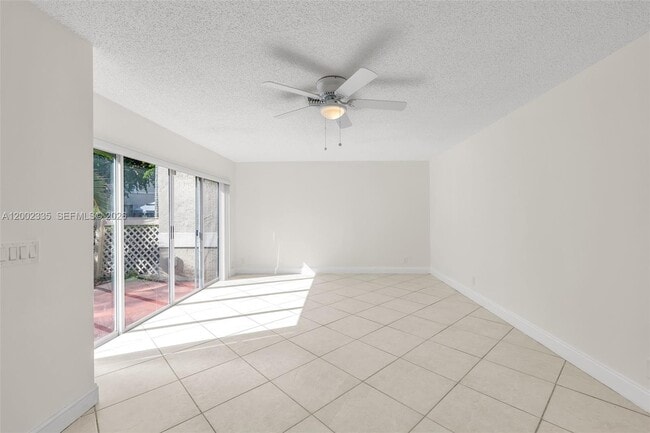 Foto del edificio - 11163 Chandler Dr