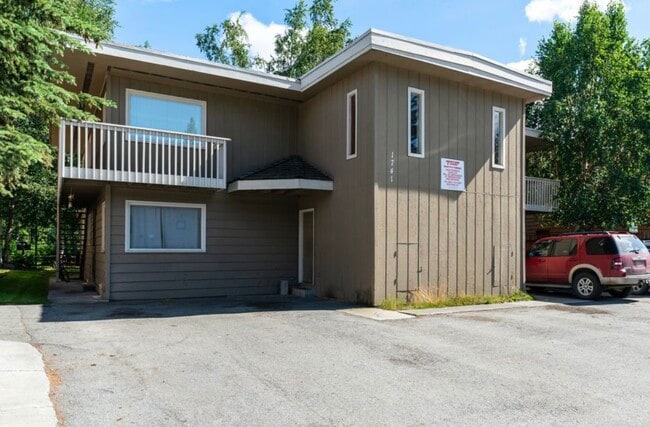 Building Photo - 1741 Beaver Pl