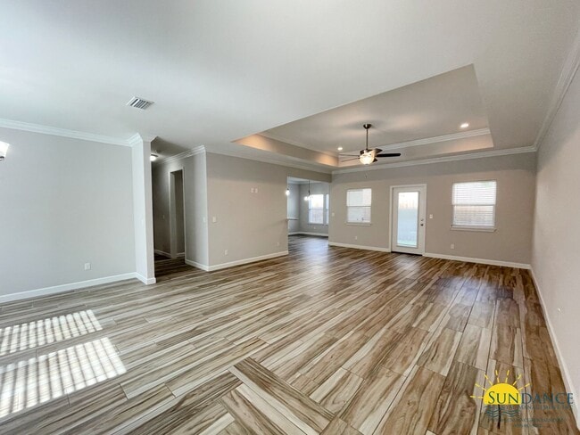 Building Photo - Stunning 3 Bedroom Home in Fort Walton Beach