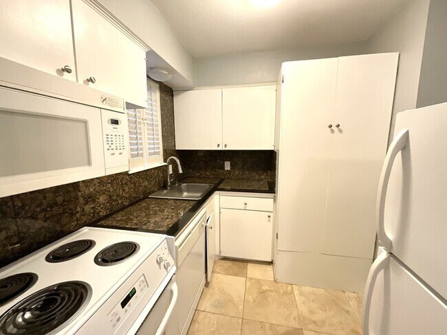 Foto del edificio - 2418 E 59th Ct