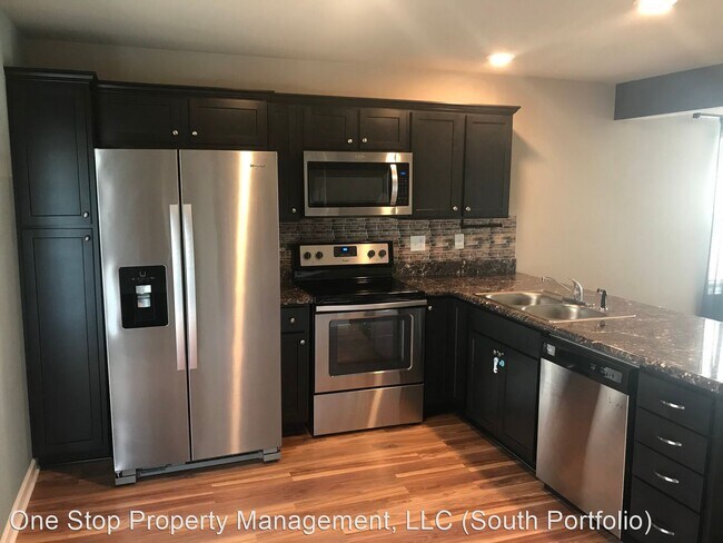 Building Photo - 3 br, 3 bath House - FTO-100 W. Grant Dr.