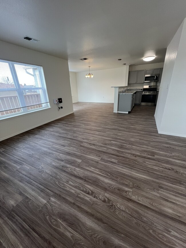 Building Photo - 1151 Dakota Dr