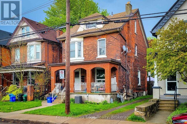 Photo du bâtiment - 64 Locke St N