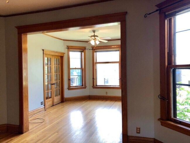 Foto del edificio - 3311 W Wrightwood Ave