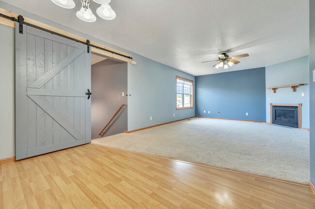 Building Photo - 3013 Zenith Ave