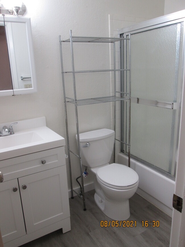 Building Photo - 2315 Spruce St