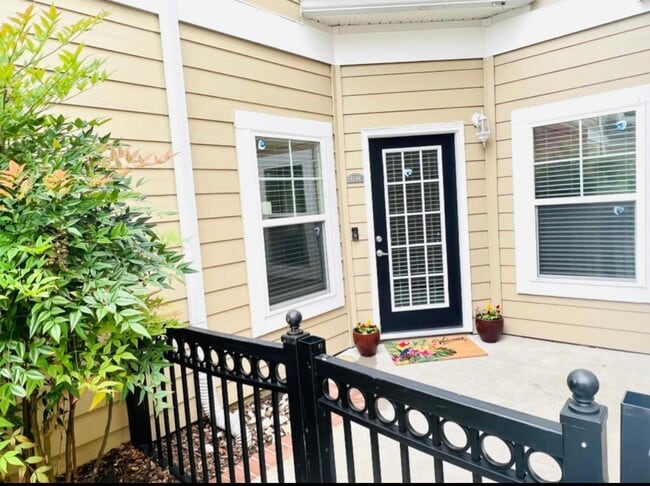 Photo - 4104 Regency Ct Apartment