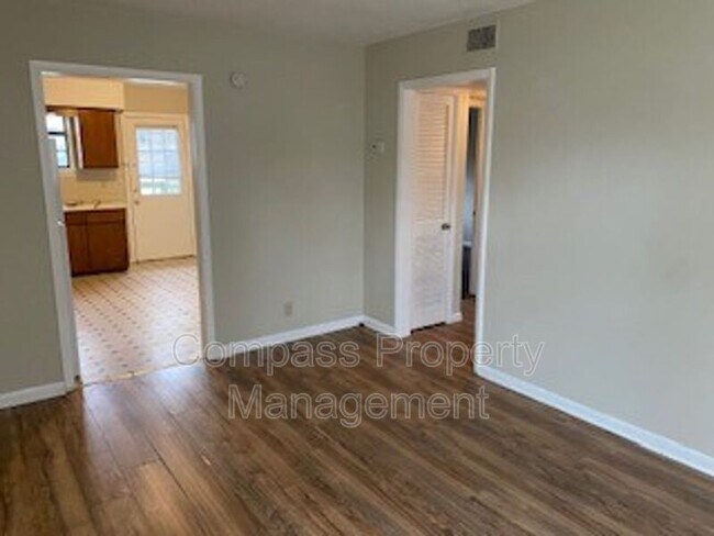 Foto del edificio - 4558 Brooke Valley Dr