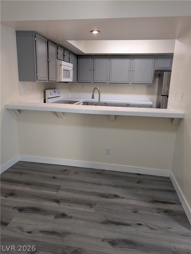 Foto del edificio - 4440 Woodpine Dr
