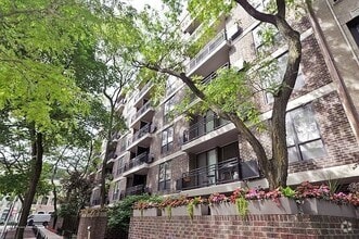 Building Photo - 2600 N Hampden Ct