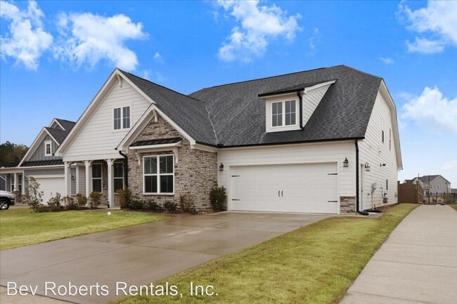 Building Photo - 4 br, 4.5 bath House - 200 Lingonberry Drive