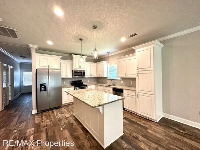 Building Photo - 2 br, 2 bath House - 721 S. Audubon Place ...