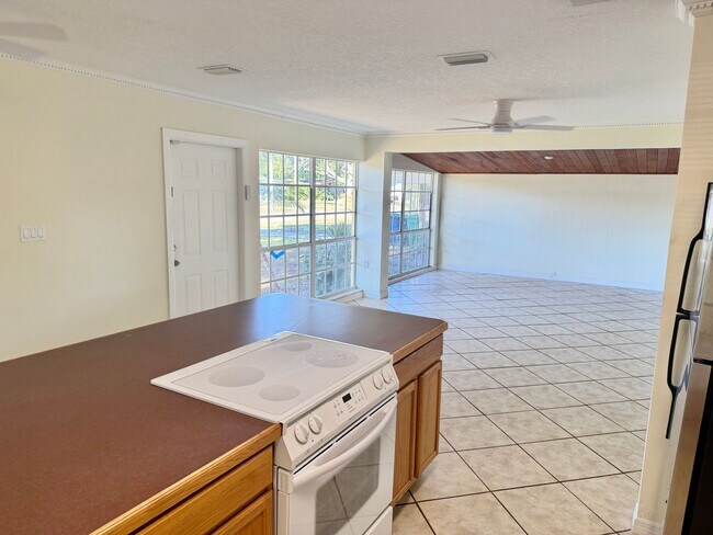 Foto del edificio - 3/2 Home located in PRIME South Tampa! Available NOW!