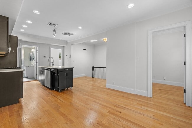 Foto del edificio - 178 Chestnut Ave