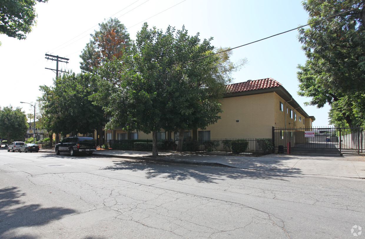 Building Photo - The Aventine Apartments