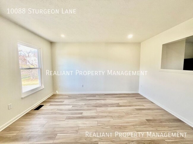 Photo - 10088 Sturgeon Ln House