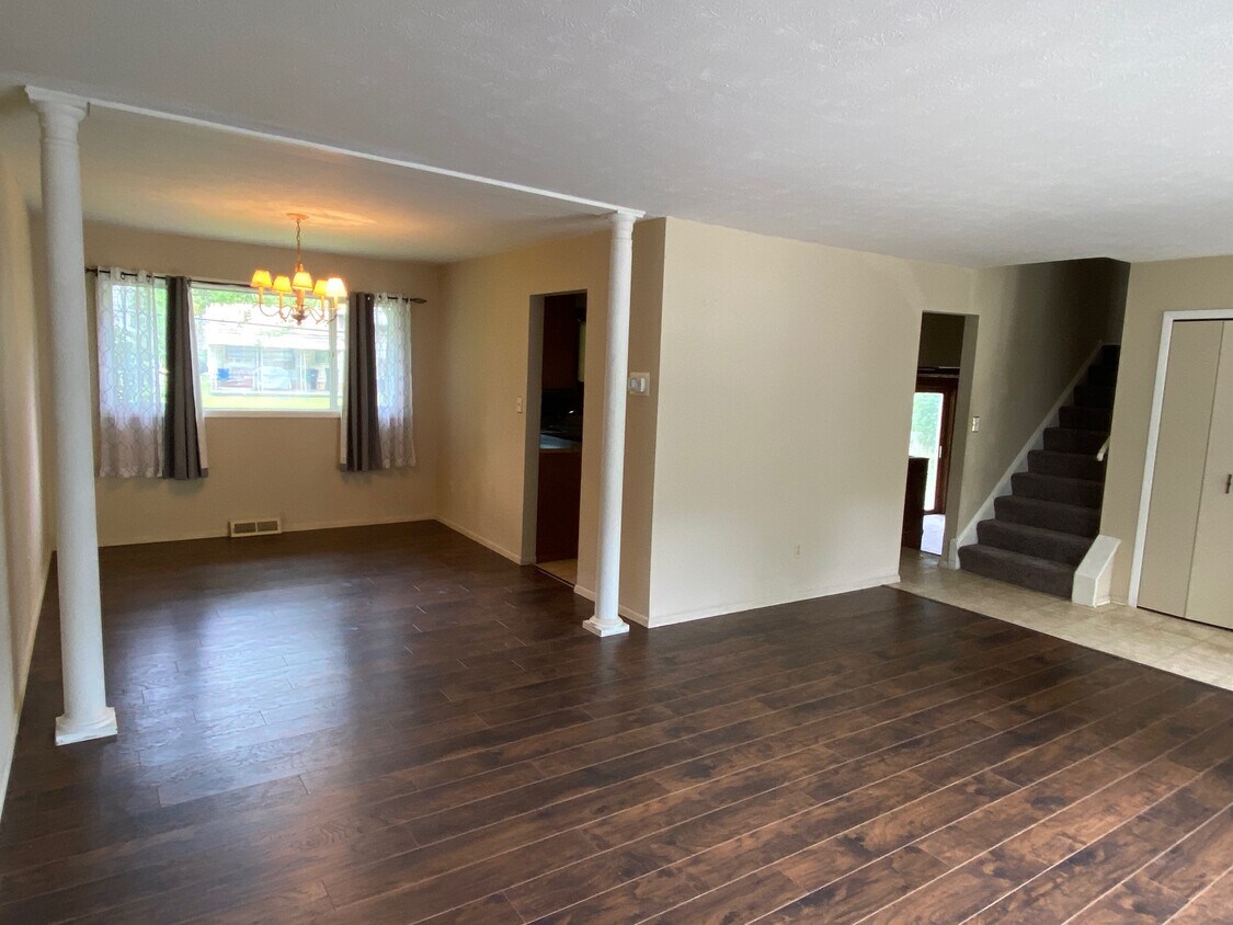 Foto principal - 6572 Edgemoor Ave