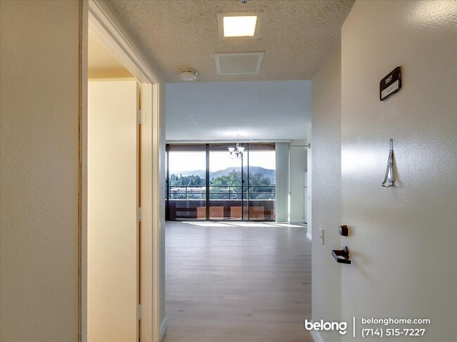 Building Photo - 24055 Paseo Del Lago St