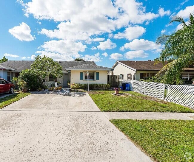 Apartments for rent near Gardens School Of Technology Arts Inc Palm