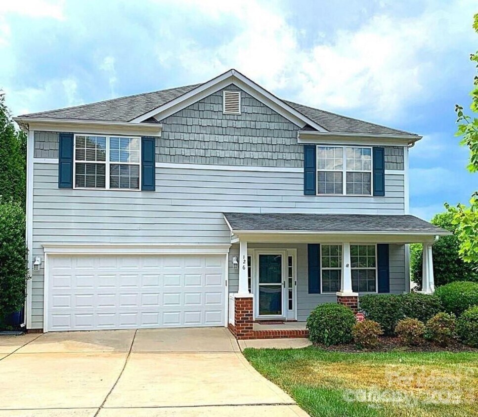 Foto principal - 126 Cloister Ln
