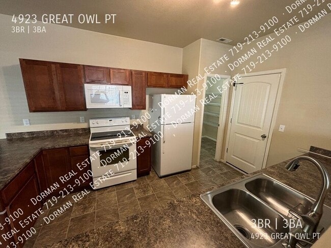 Building Photo - 4923 Great Owl Point