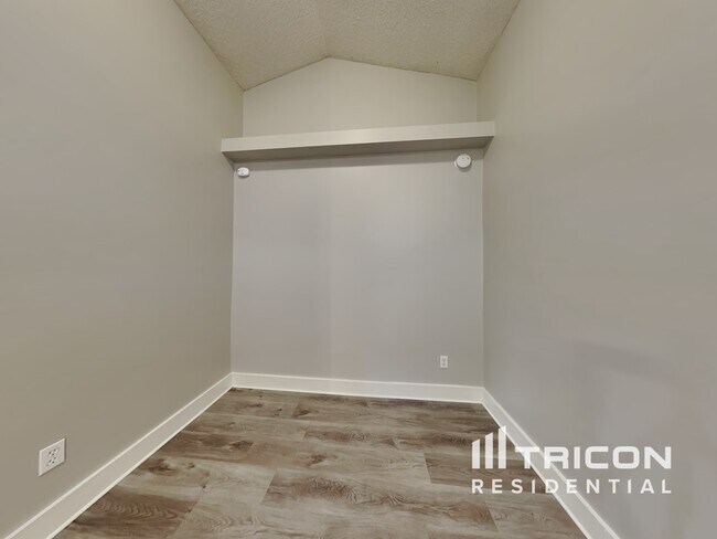 Building Photo - 2169 Khaki Ct