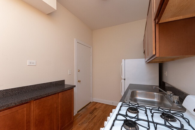 Building Photo - 2844 Orchard