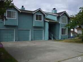 Building Photo - 987 SW Barrington Dr