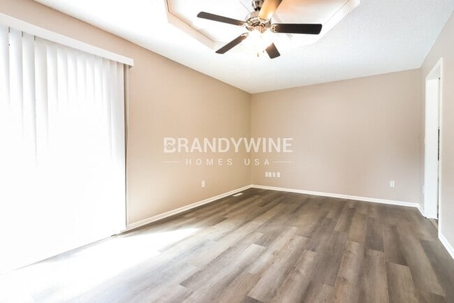 Building Photo - 1909 NE McKee Ln