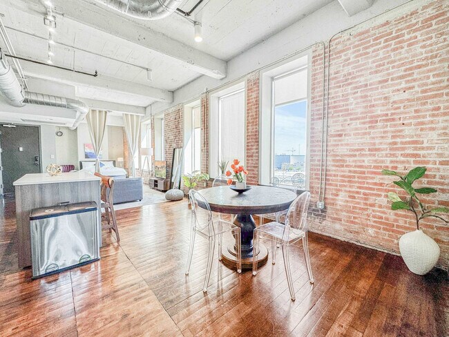 Foto del edificio - 555 Evergreen St