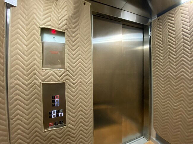 Foto del edificio - 314 Bridgeport Ave