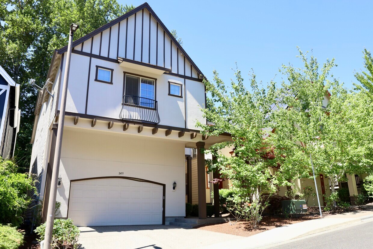 2455 NW Byrne Ter, Portland, OR 97229 House Rental in Portland, OR