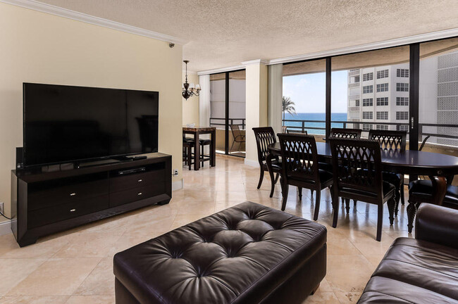 Foto del edificio - 3560 S Ocean Blvd