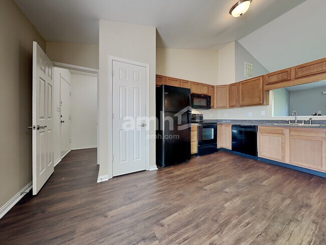 Foto del edificio - 1028 W Muskegon Dr