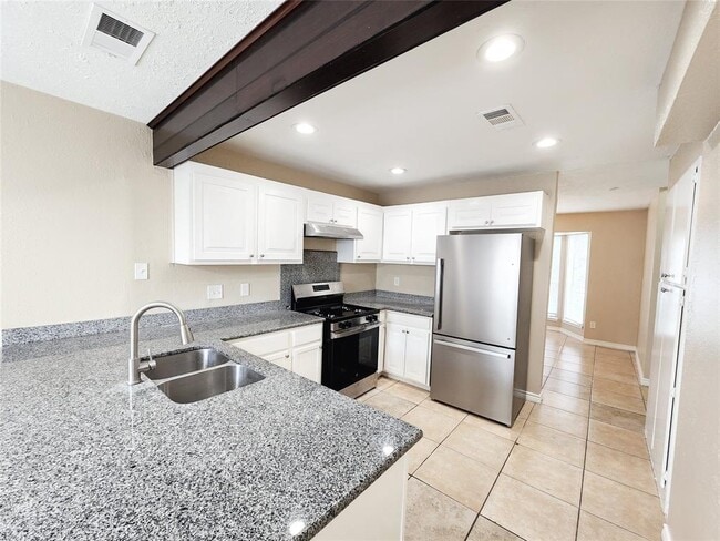Building Photo - 20203 Dawn Mist Ct
