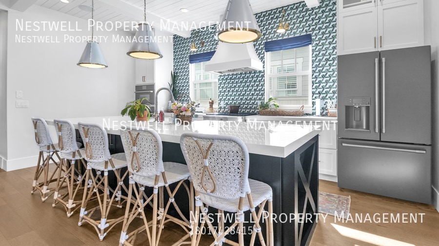 Primary Photo - Spectaular 7-bed Home in Daybreak!