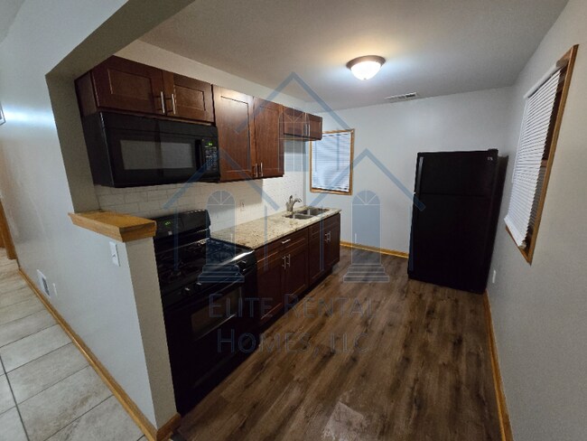 Foto del edificio - 7537 Birch Ave