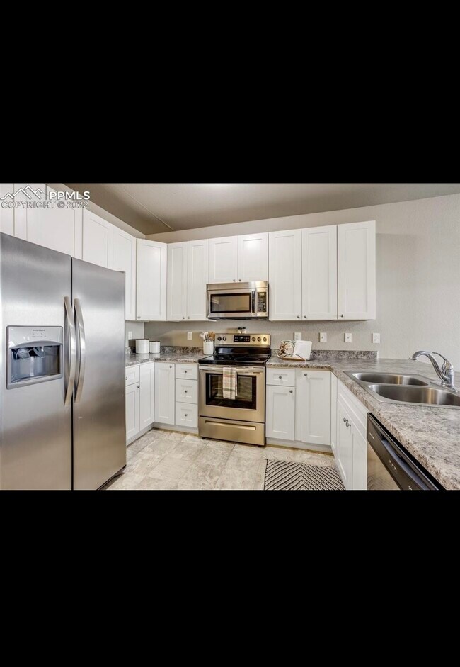 Building Photo - 4341 River Line Grv